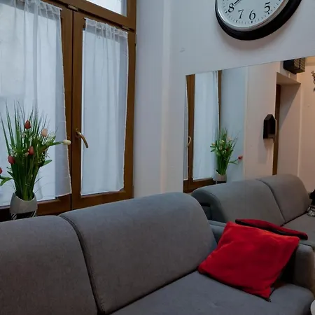 Magic Apartment-2
